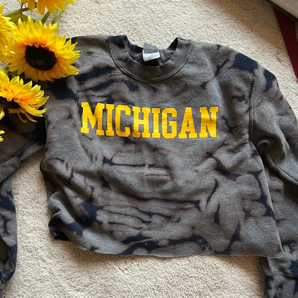 University of Michigan Cropped Crewneck
